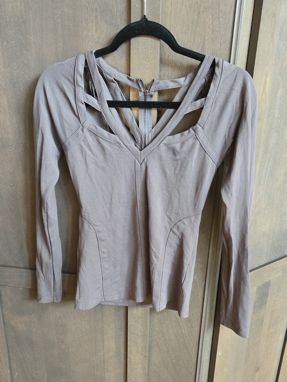 Long-Sleeve V-Neck Cutout Top in Taupe
